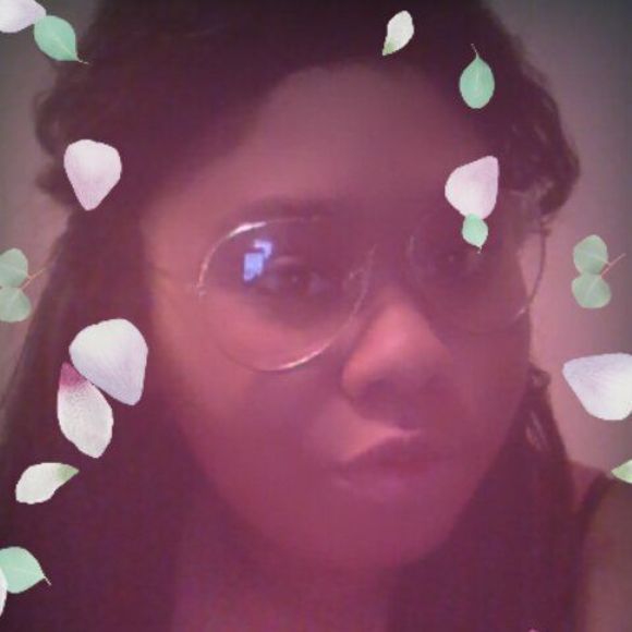 Meet your Posher, Alexis - Picture 1 of 1